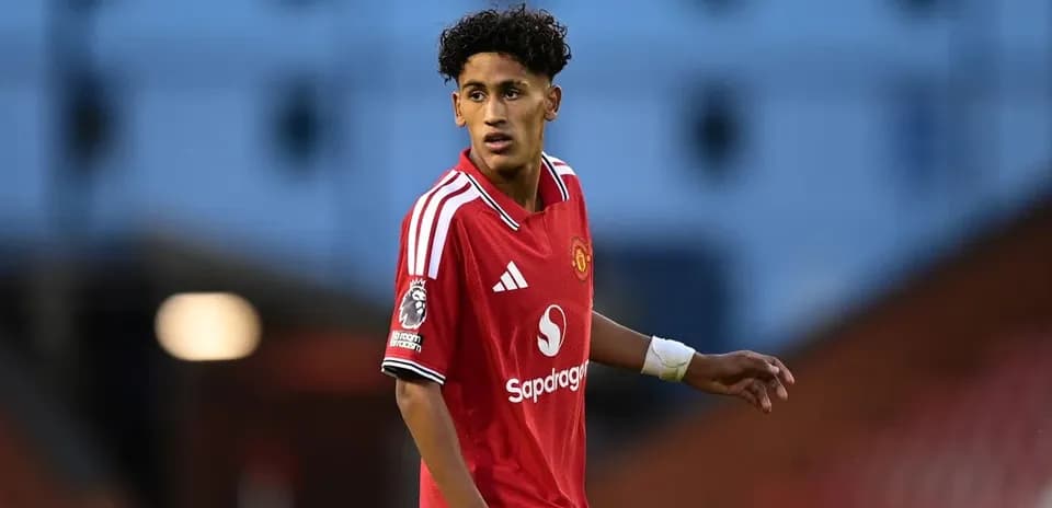 Player in Manchester United jersey during match