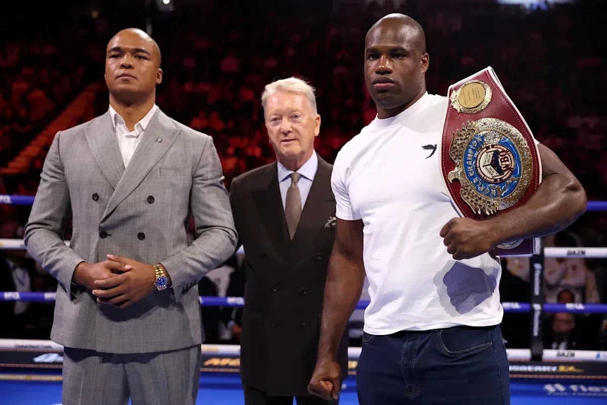 Boxers and promoter at championship event press conference