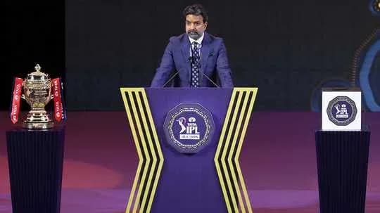 Speaker at IPL trophy presentation ceremony podium