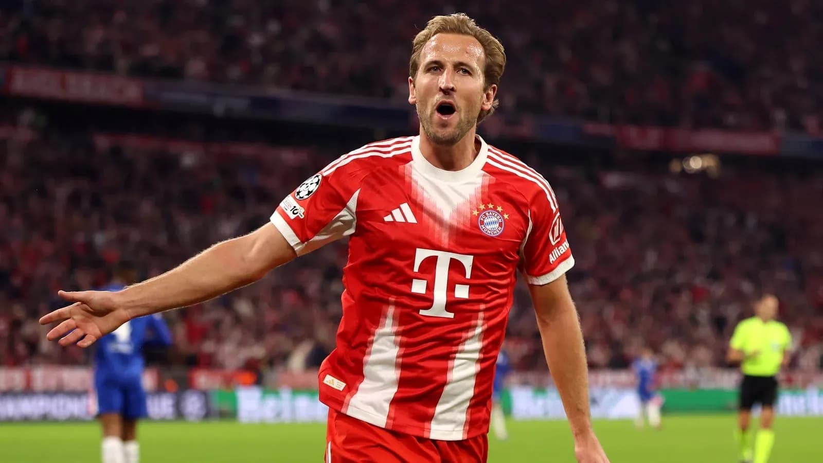 Player celebrating after scoring for Bayern Munich