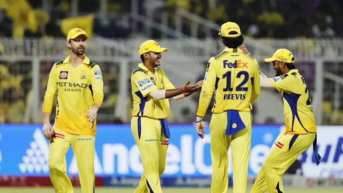 Chennai Super Kings players celebrating a wicket