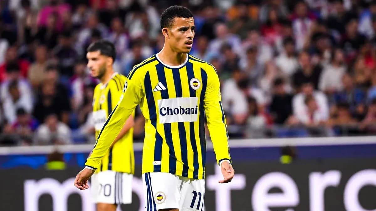 Player wearing Fenerbahçe kit during match