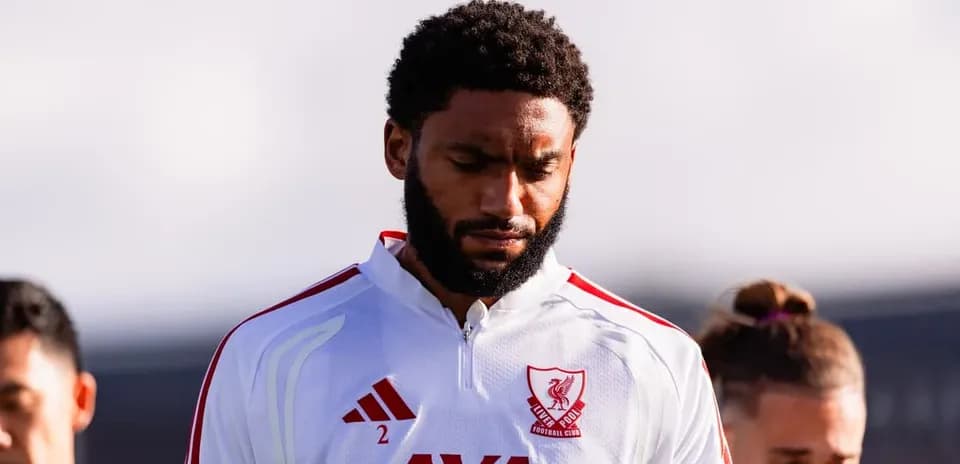 Player in Liverpool kit during team ceremony