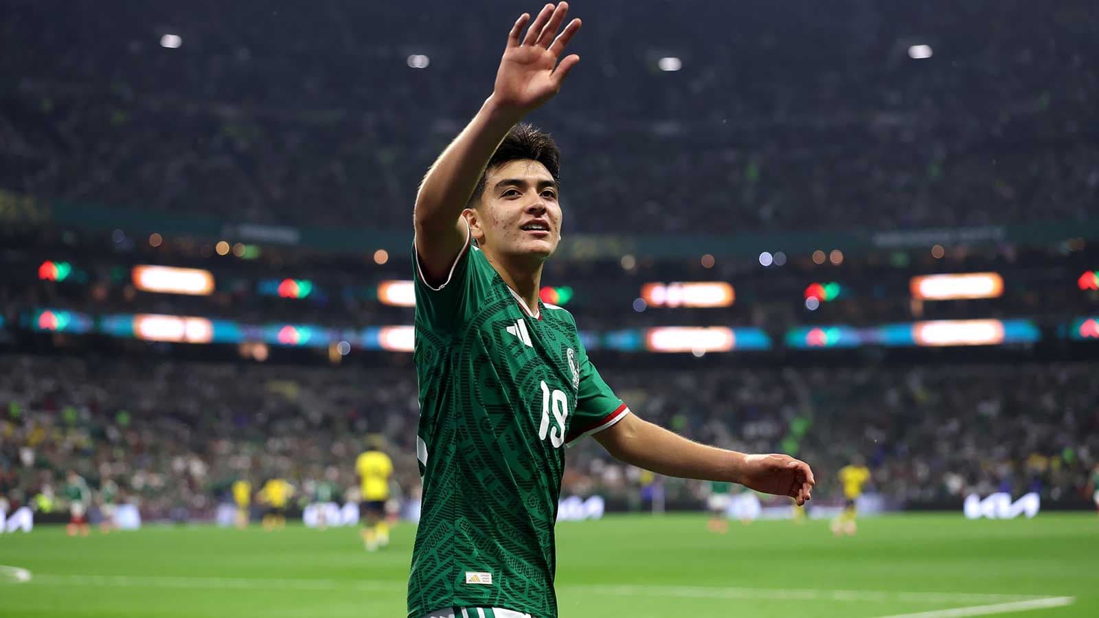 Liverpool Eyes 17-Year-Old Mexican Midfielder Gilberto Mora for Summer Move