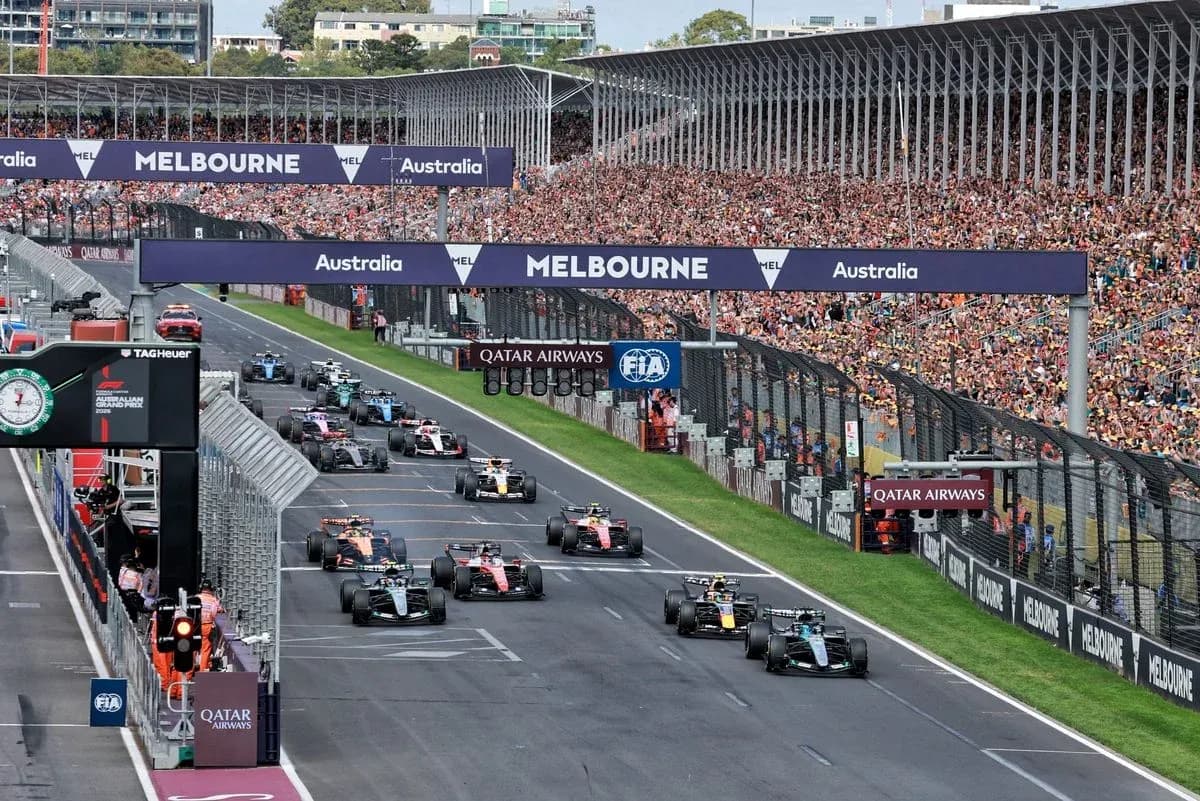 Formula 1 cars racing at Melbourne Grand Prix Formula 1 cars racing at Melbourne Grand Prix