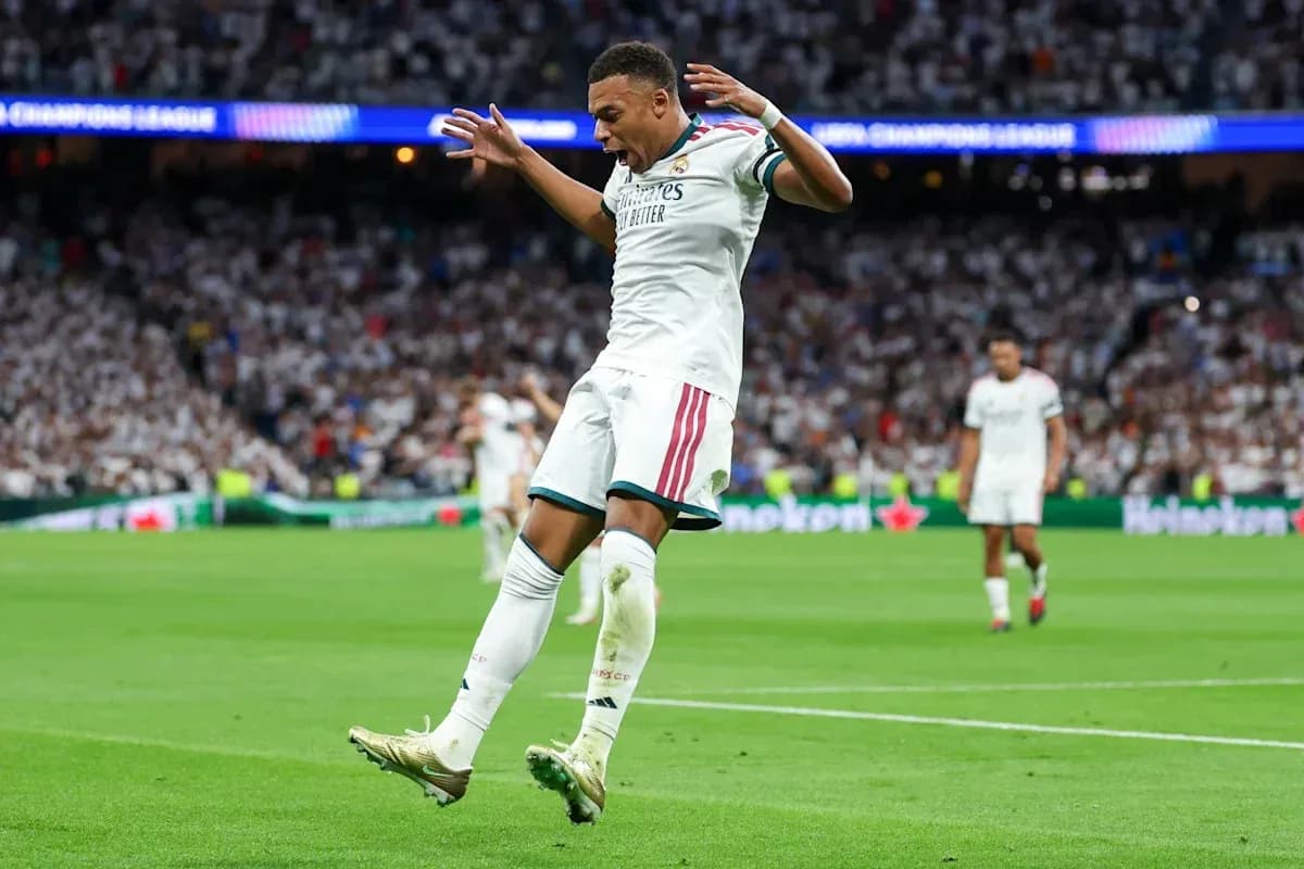 Player celebrating goal on the pitch during match Player celebrating goal on the pitch during match