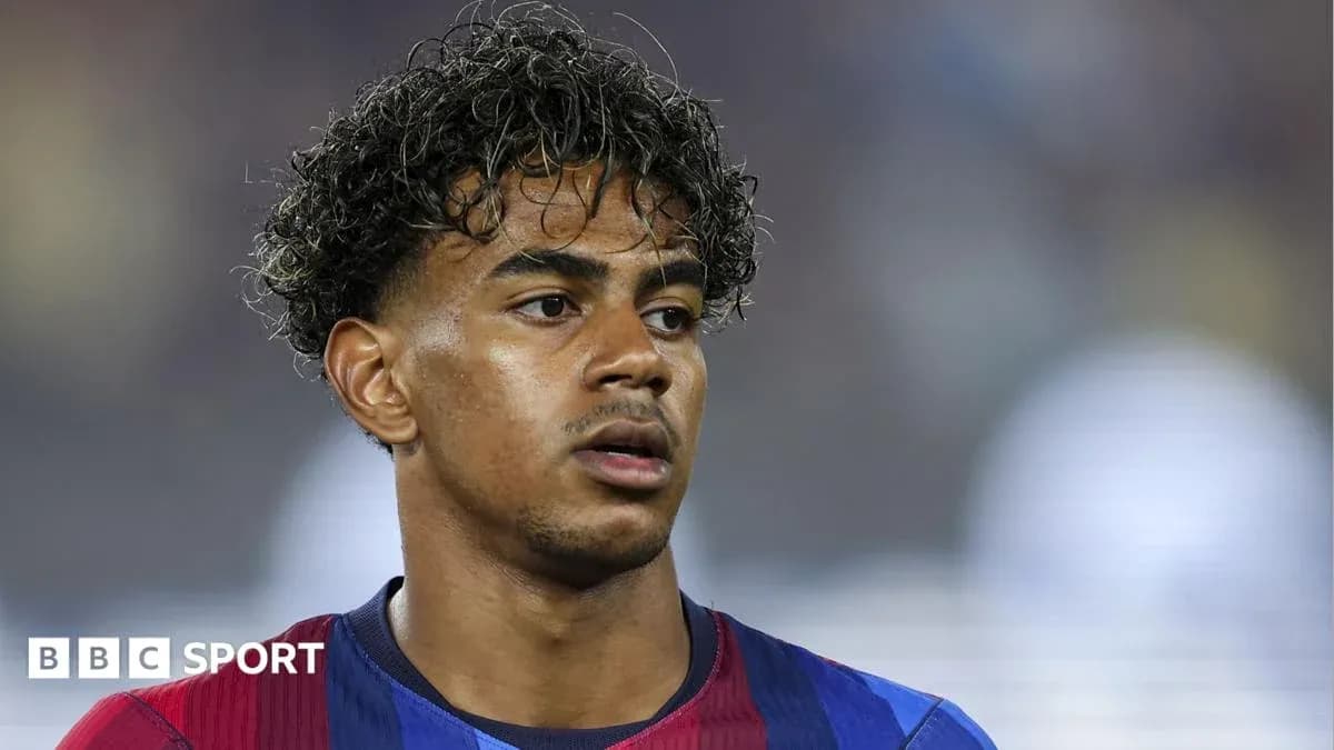 Player in FC Barcelona jersey during match Player in FC Barcelona jersey during match