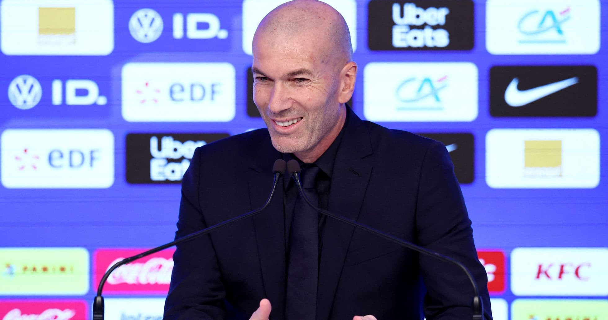 Raphael Varane Shares Insights on Zinedine Zidane's Approach as France Head Coach Raphael Varane Shares Insights on Zinedine Zidane's Approach as France Head Coach